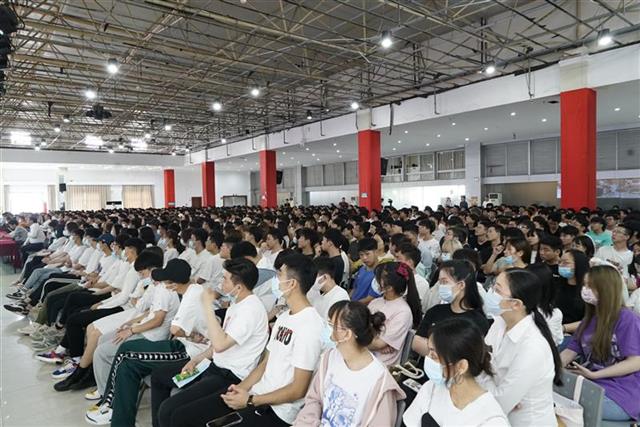 湖北日报：芯片专家谢志峰受聘武昌理工学(图3)